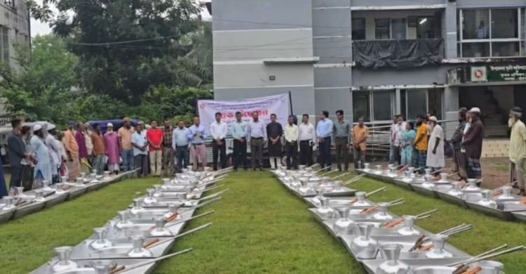 গোলপাতার গুড় উৎপাদন বৃদ্ধির লক্ষ্যে কলাপাড়ায় চাষিদের প্রশিক্ষণ